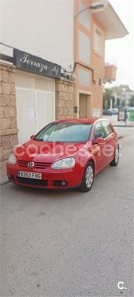 Rojo Usado 2007 VW Golf V Sportline Berlina | 3400 € (Buen precio) - Imagen 1/4