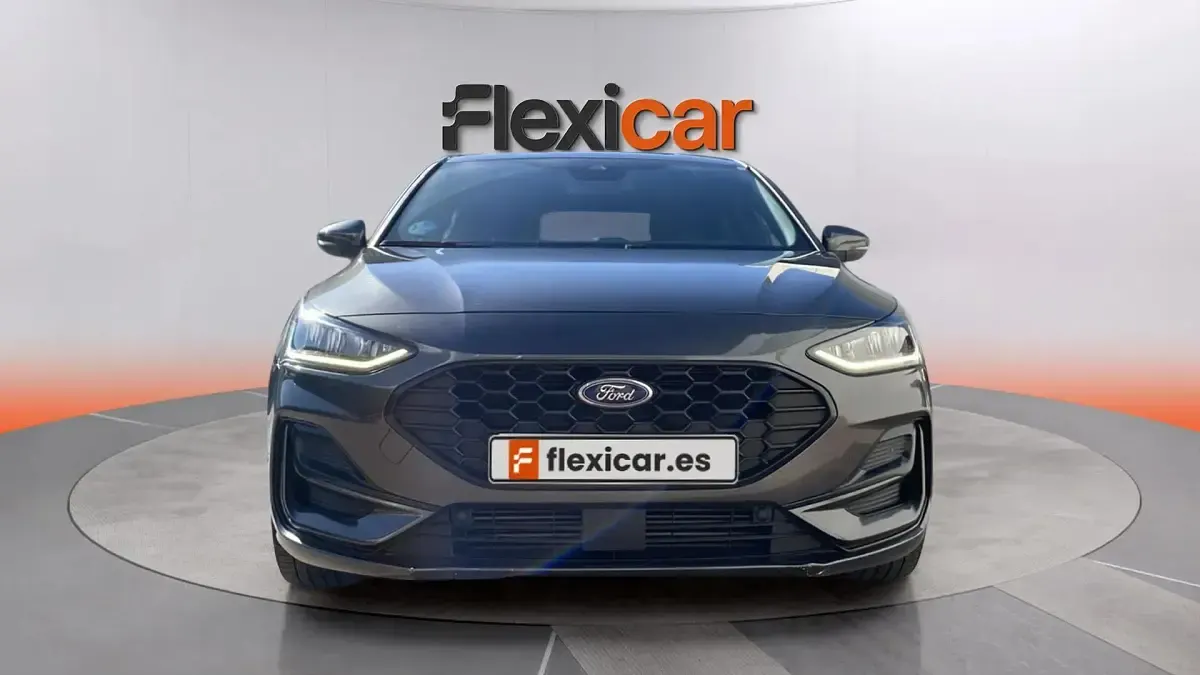 Usado Ford Focus ST-Line 155 CV (114 kW) 2022 Gris Berlina