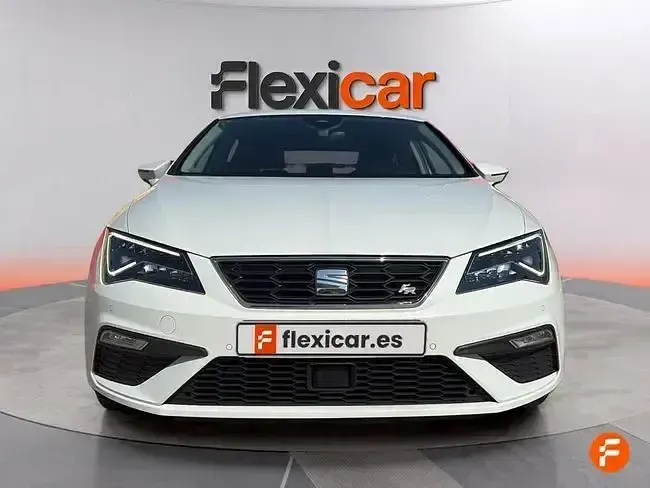 Usado Seat Leon FR 130 CV (95 kW) 2018 Blanco Berlina