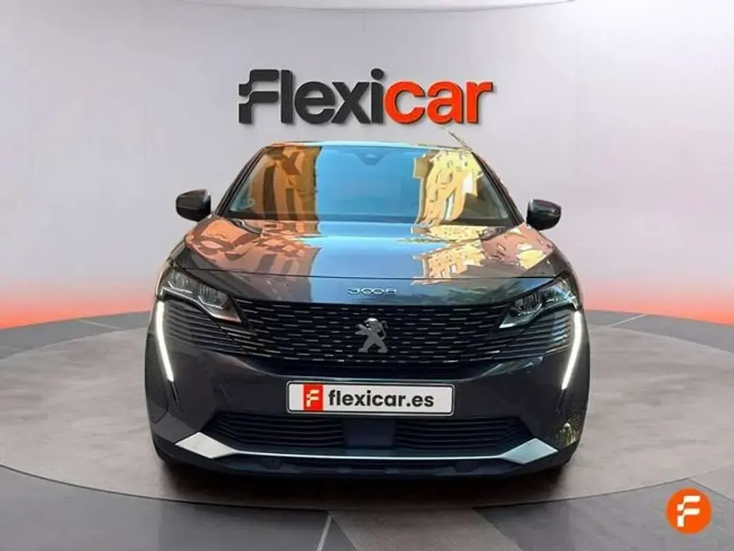 Usado Peugeot 3008 Active 131 CV (96 kW) 2021 Gris SUV