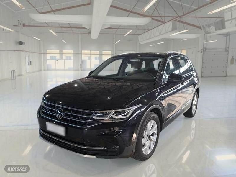 Negro Usado 2023 VW Tiguan Life SUV | 25.850 € - Imagen 1/4