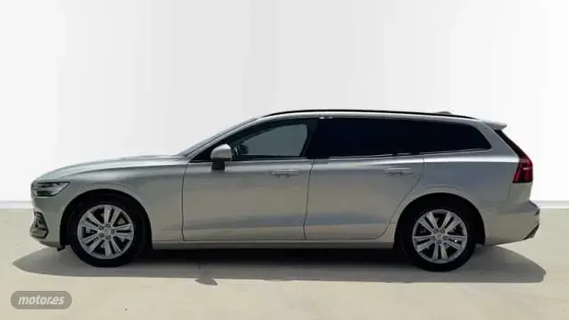 Usado Volvo V60 Momentum 2018 Plateado Familiar