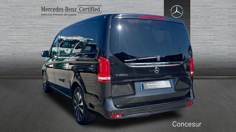 Usado Mercedes V250 190 CV (139 kW) 2023 Negro Monovolumen
