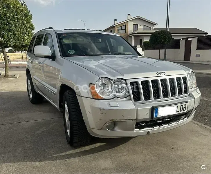 Usado Jeep Grand Cherokee Overland 218 CV (160 kW) 2010 Gris / plata SUV