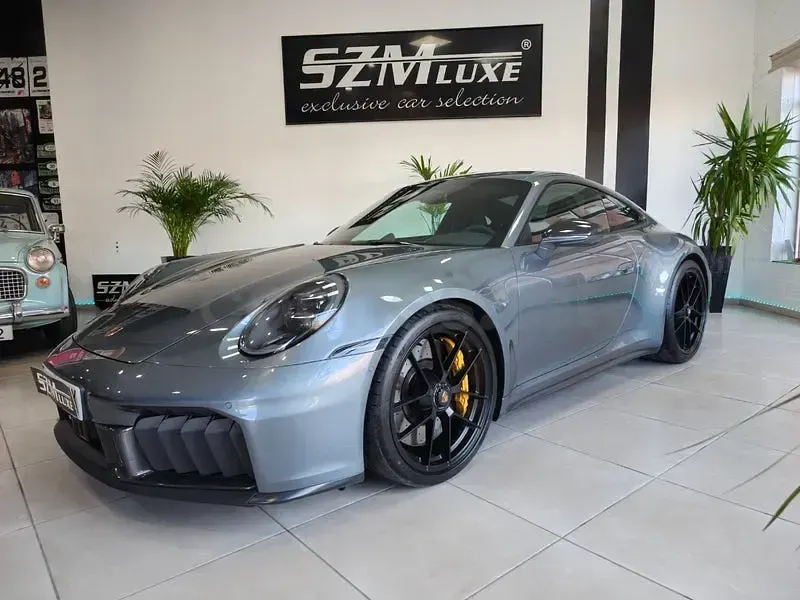 Usado Porsche 911 Carrera GTS 541 CV (397 kW) 2025 Gris / plata Coupe