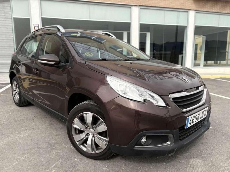 Usado Peugeot 2008 Active 99 CV (72 kW) 2016 Marrón SUV