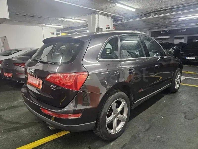Usado Audi Q5 211 CV (155 kW) 2010 Gris / plata SUV