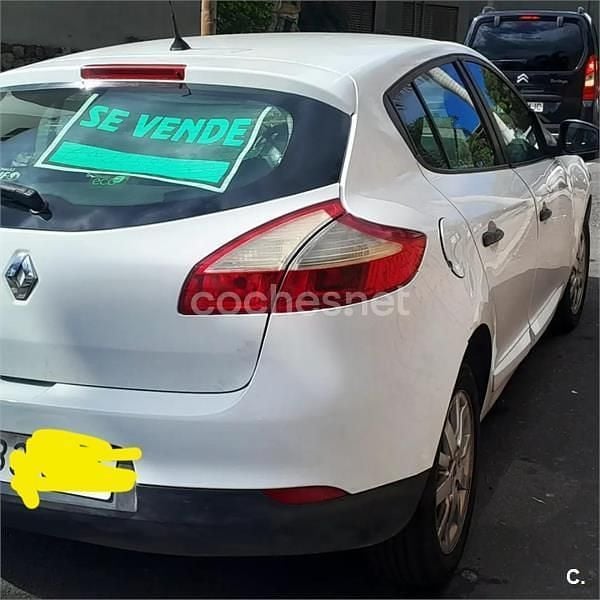 Usado Renault Mégane Dynamique 105 CV (77 kW) 2010 Blanco Berlina
