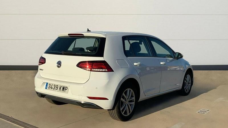Usado VW Golf VII Advance 115 CV (84 kW) 2019 Blanco Berlina
