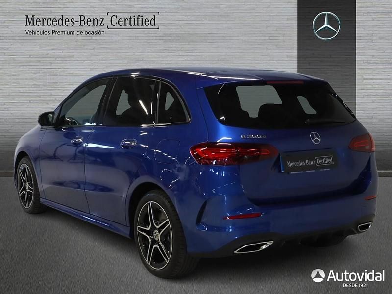 Usado Mercedes B250e AMG line 218 CV (160 kW) 2025 Pintura Monovolumen