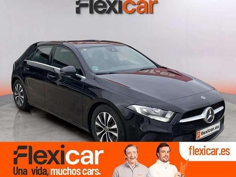 Usado Mercedes A180 116 CV (85 kW) 2019 Negro Utilitario