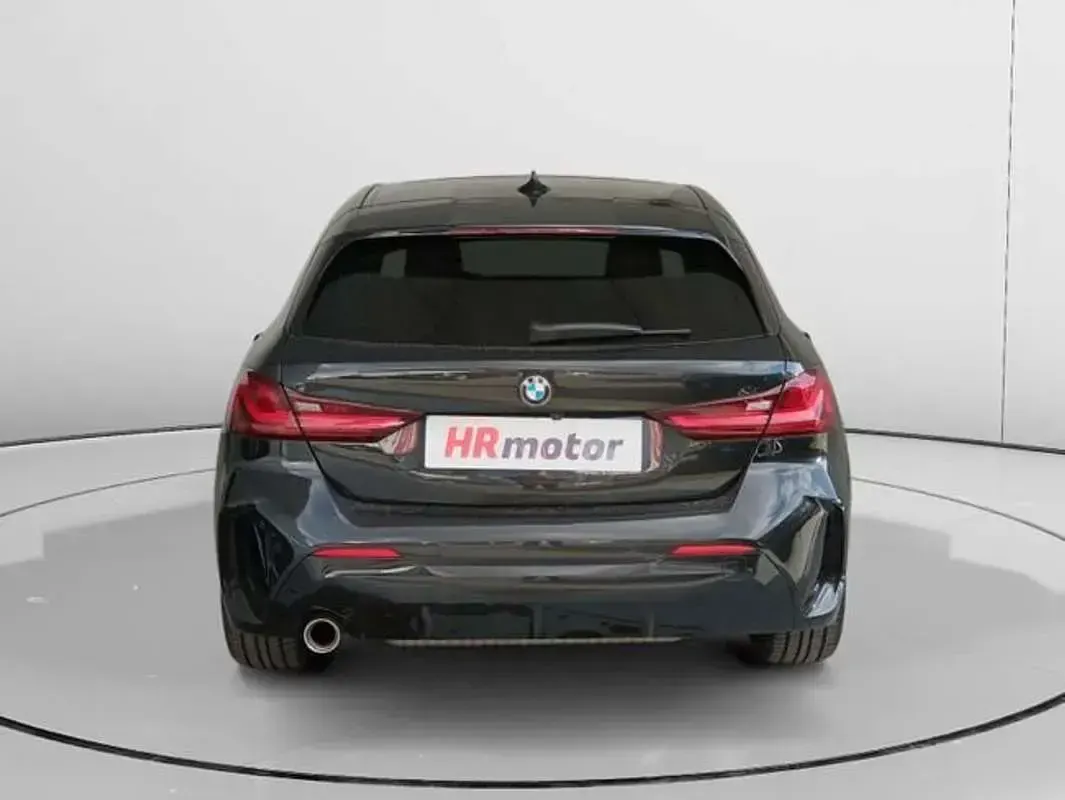 Usado BMW 118 M Sport 136 CV (100 kW) 2023 Negro Utilitario
