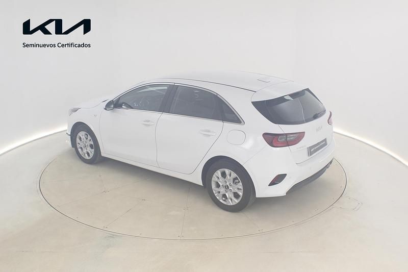 Usado Kia Ceed 100 CV (73 kW) 2025 Blanco Utilitario