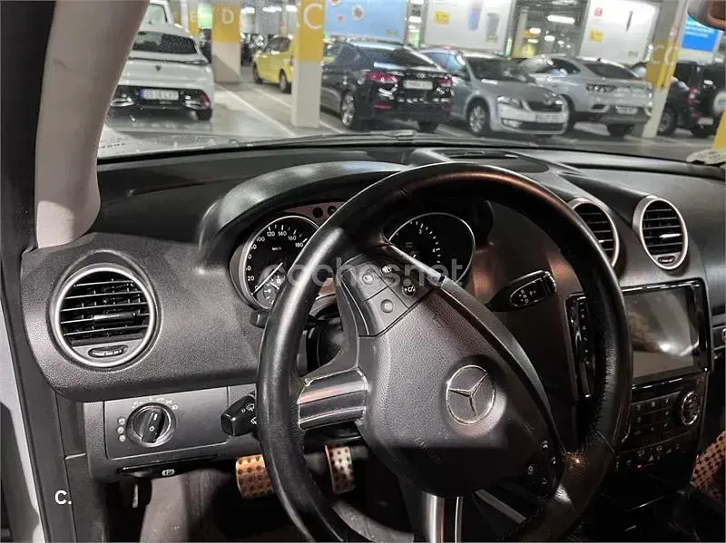 Usado Mercedes ML320 224 CV (164 kW) 2008 Gris / plata SUV