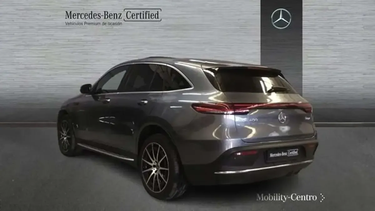 Usado Mercedes EQC400 300 kW (408 CV) 2021 Gris SUV
