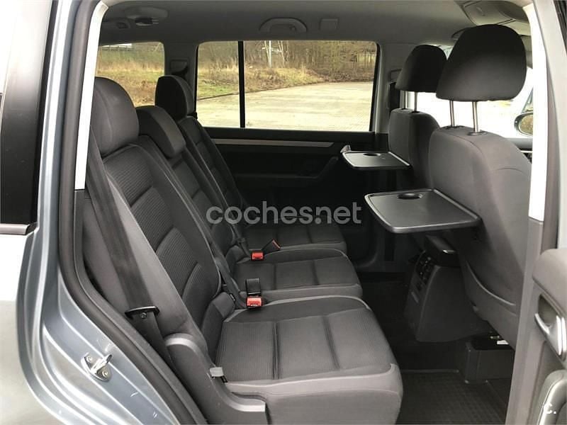 Usado VW Touran 140 CV (102 kW) 2009 Gris / plata Monovolumen