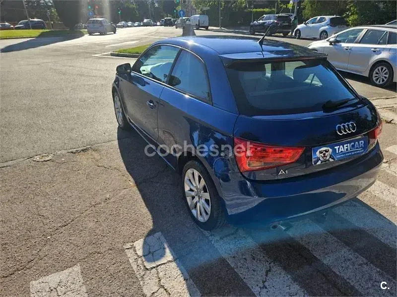 Usado Audi A1 Attraction 105 CV (77 kW) 2011 Azul Utilitario
