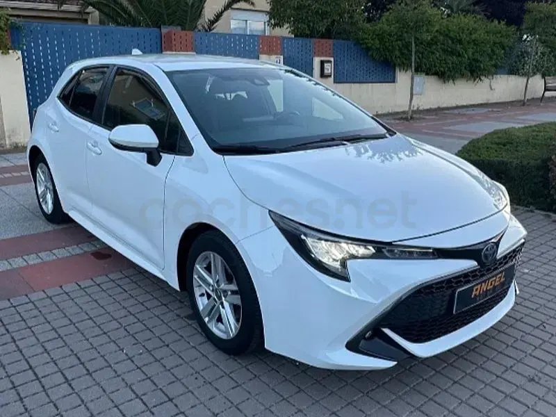 Usado Toyota Corolla Active 122 CV (89 kW) 2022 Blanco Berlina