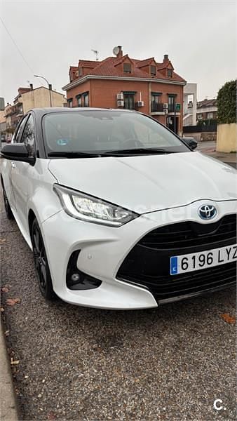 Usado Toyota Yaris Hybrid Plus 116 CV (85 kW) 2022 Blanco Berlina