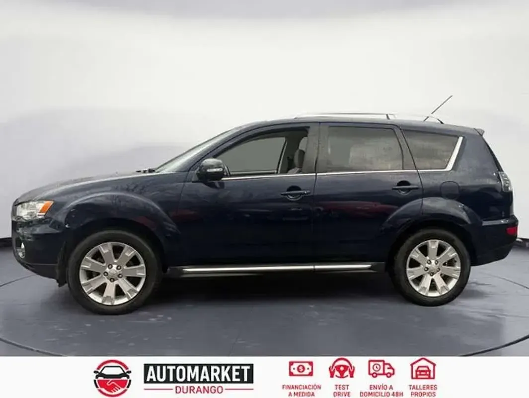 Usado Mitsubishi Outlander Motion 156 CV (114 kW) 2010 Azul SUV