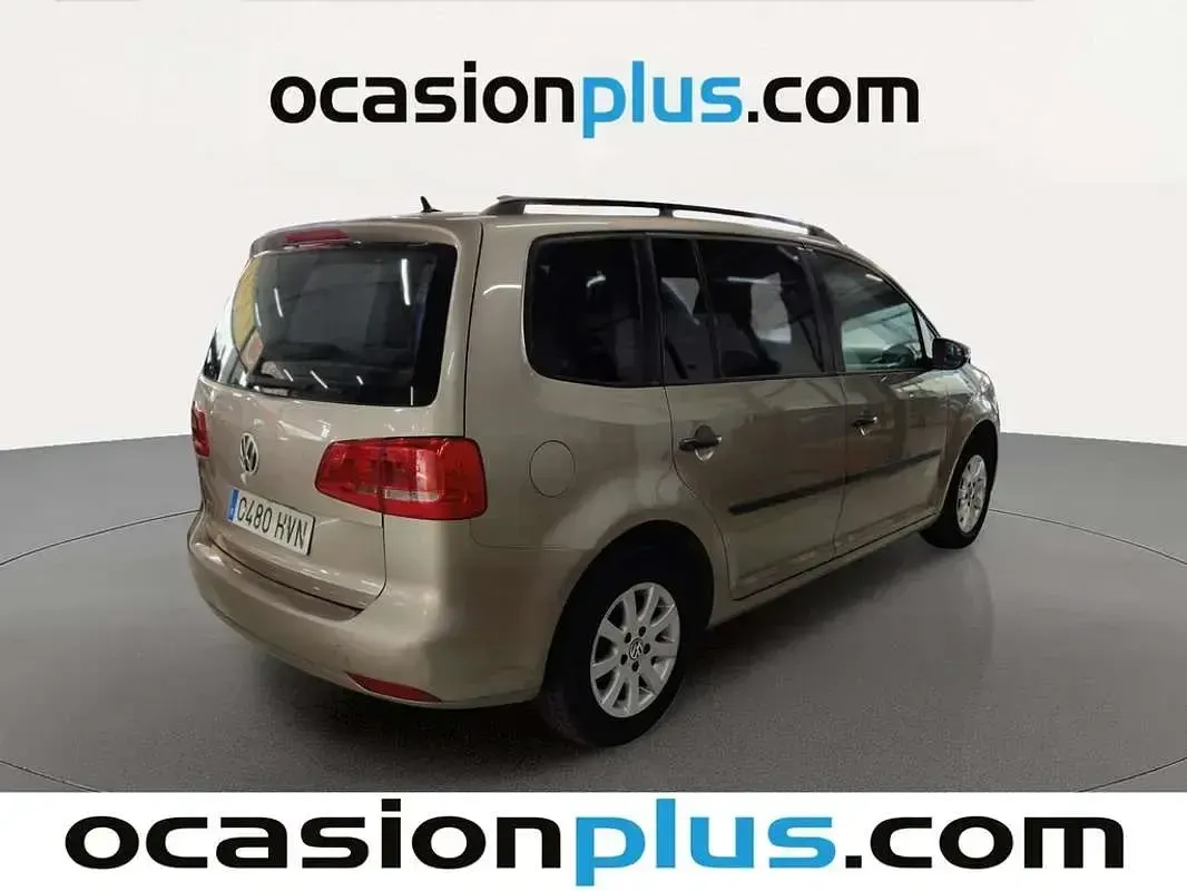 Usado VW Touran Edition 105 CV (77 kW) 2014 Beige Monovolumen