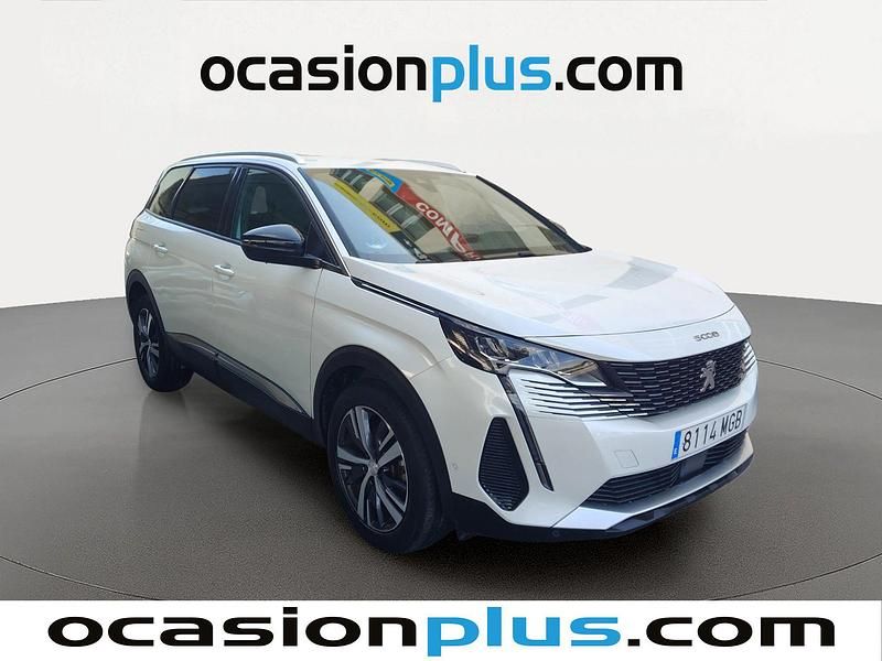 Usado Peugeot 5008 Allure 131 CV (96 kW) 2023 Blanco SUV