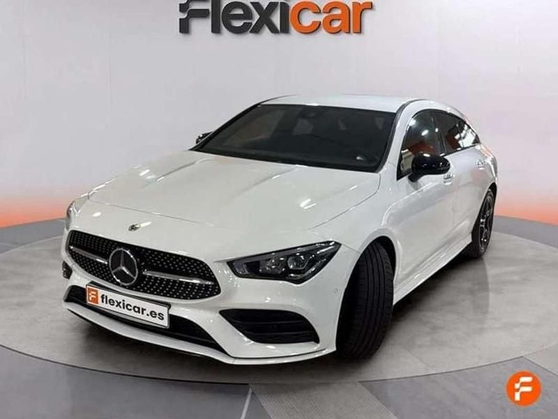 Usado Mercedes CLA180 Shooting Brake 136 CV (100 kW) 2023 Blanco Familiar