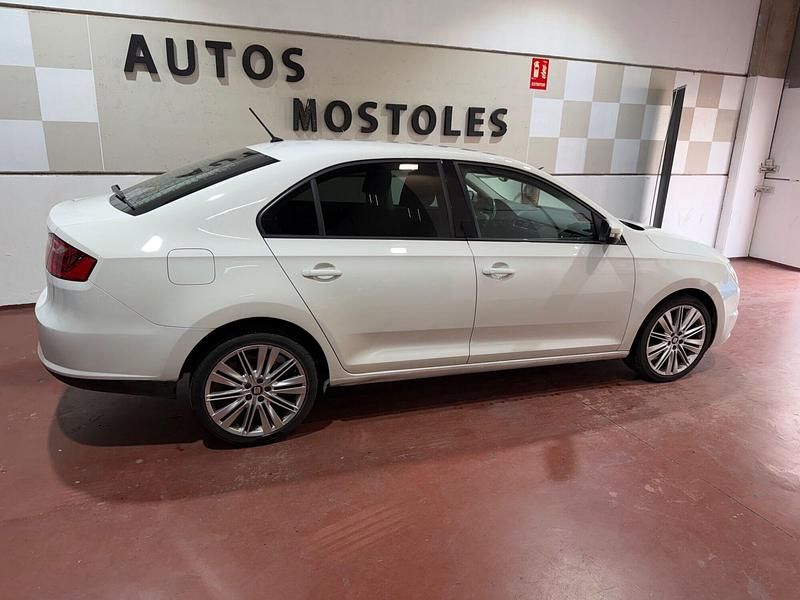 Usado Seat Toledo Style 115 CV (84 kW) 2015 Blanco Utilitario