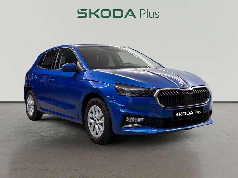 Azul Usado 2025 Skoda Fabia Selection Utilitario | 18.200 € (Un poco caro) - Imagen 1/4