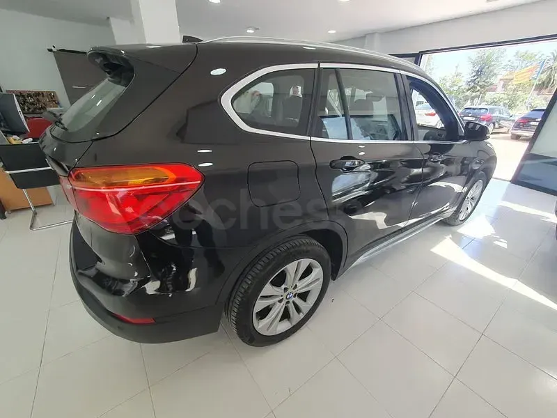 Usado BMW X1 Comfort Edition 150 CV (110 kW) 2017 Negro SUV