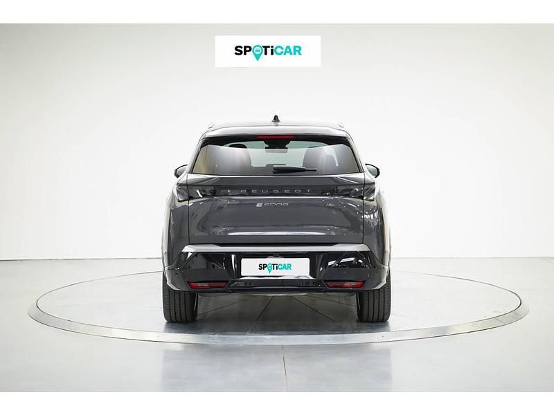 Usado Peugeot 5008 GT 157 kW (214 CV) 2024 Gris Monovolumen