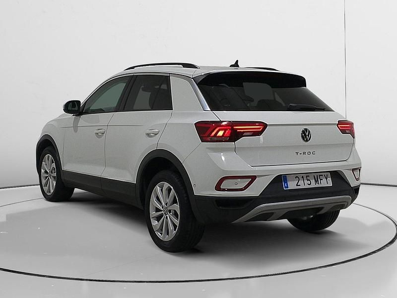 Begagnad VW T-Roc Life 111 HK (81 kW) 2023 Grå SUV