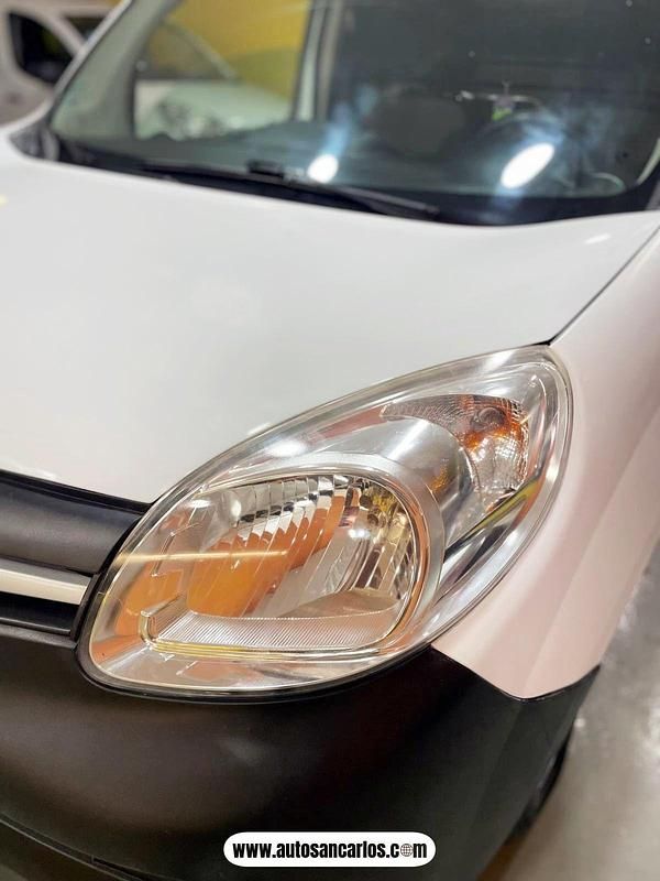 Usado Renault Kangoo 80 CV (58 kW) 2020 Blanco Monovolumen