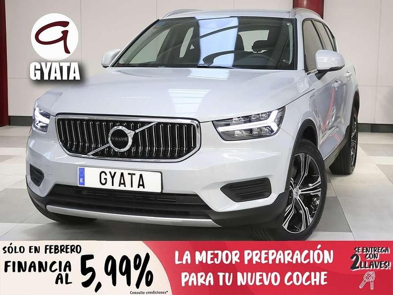 Usado Volvo XC40 Inscription 211 CV (155 kW) 2021 Plateado SUV