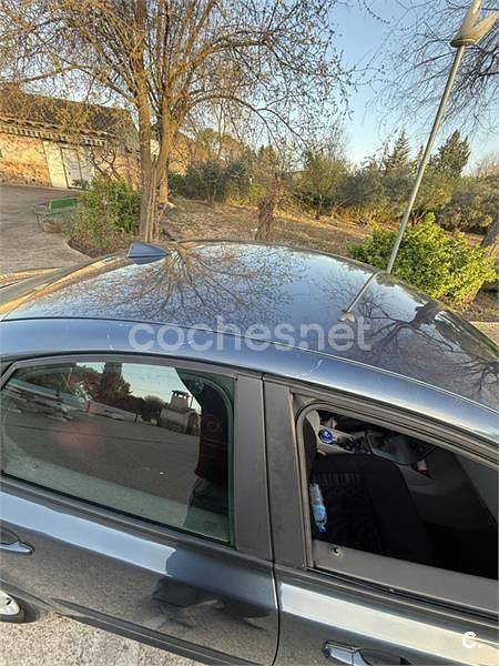 Usado Volvo S40 Kinetic 100 CV (73 kW) 2005 Azul Berlina