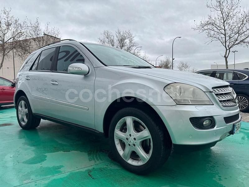 Usado Mercedes ML420 306 CV (225 kW) 2006 Gris / plata SUV