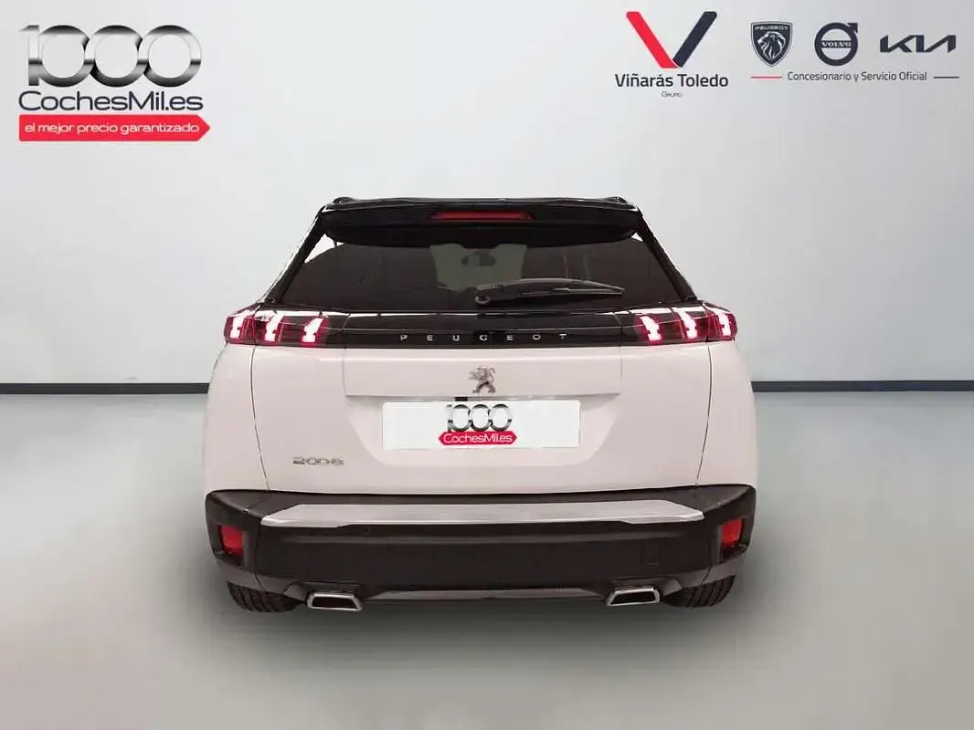 Usado Peugeot 2008 Allure 131 CV (96 kW) 2023 Blanco SUV