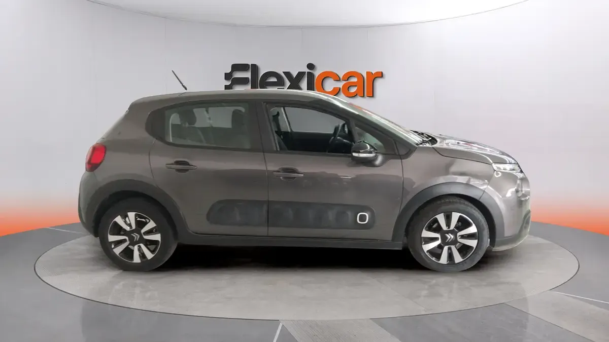 Usado Citroën C3 Shine 99 CV (72 kW) 2019 Gris Utilitario