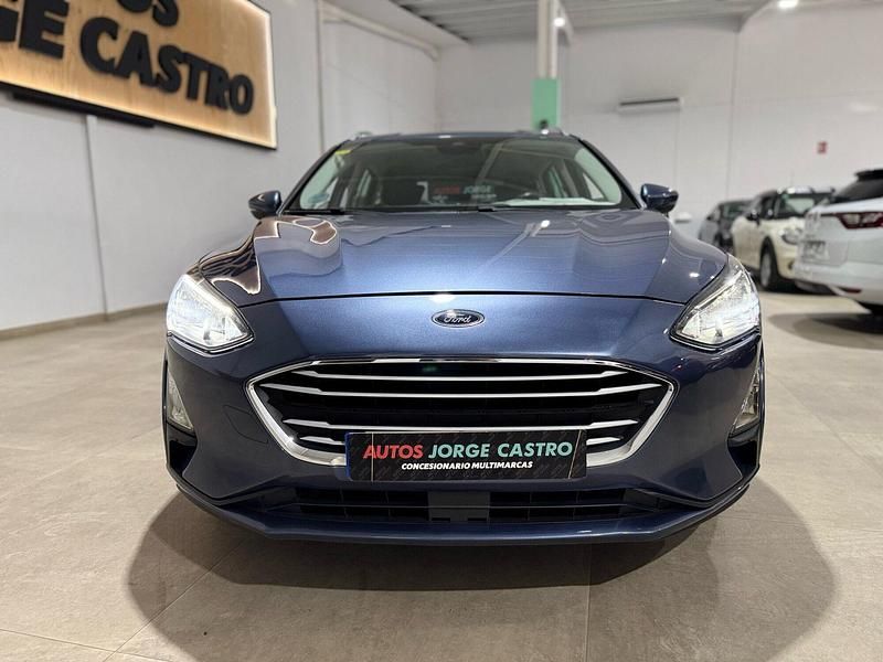 Usado Ford Focus Trend+ 120 CV (88 kW) 2021 Azul Familiar