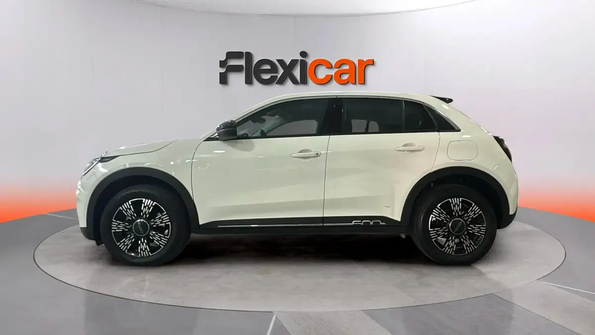 Usado Fiat 600 101 CV (74 kW) 2025 Blanco SUV