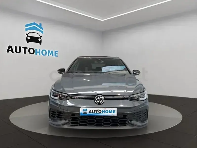 Usado VW Golf VIII GTI Clubsport 301 CV (221 kW) 2022 Gris / plata Berlina