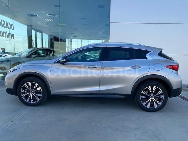 Gris / plata Usado 2019 Infiniti QX30 Premium SUV | 18.990 € (Precio justo) - Imagen 1/4
