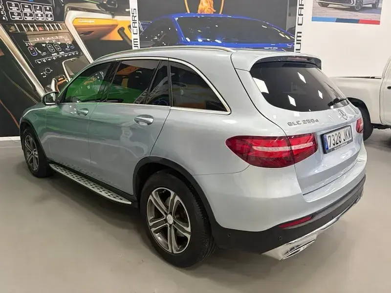 Usado Mercedes GLC250 204 CV (150 kW) 2016 Gris / plata SUV