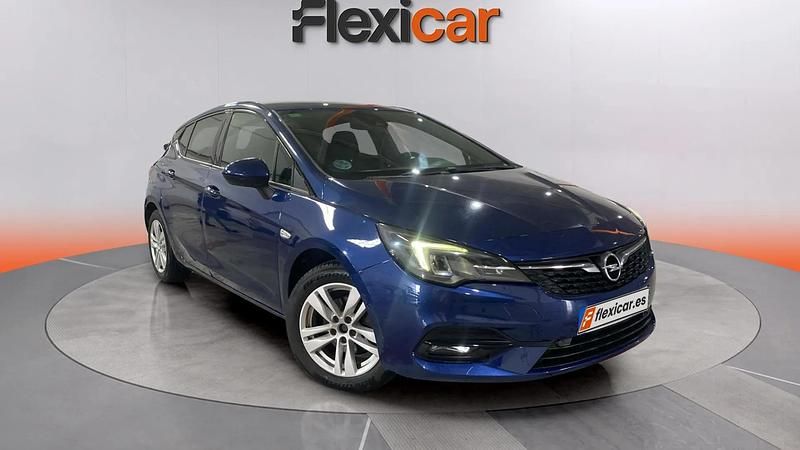 Usado Opel Astra GS Line 131 CV (96 kW) 2019 Azul Berlina