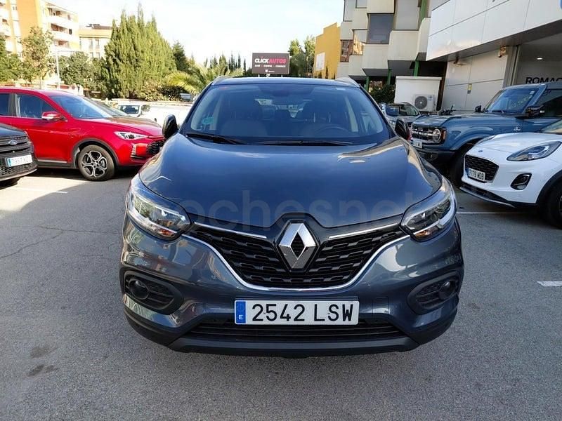 Usado Renault Kadjar LIMITED 140 CV (102 kW) 2021 Gris / plata SUV