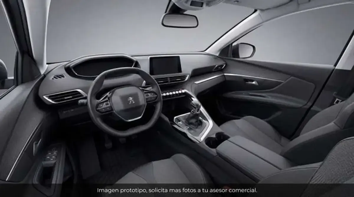 Usado Peugeot 5008 Allure 131 CV (96 kW) 2022 Gris SUV