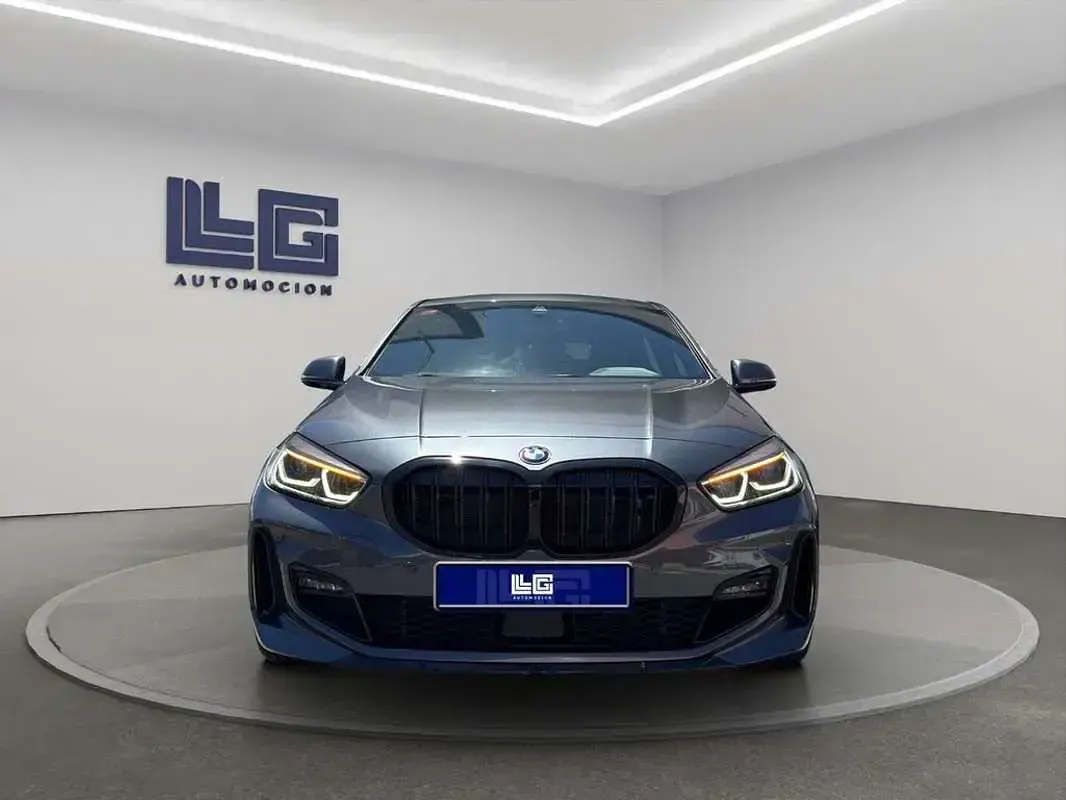 Usado BMW 116 136 CV (100 kW) 2021 Gris Utilitario