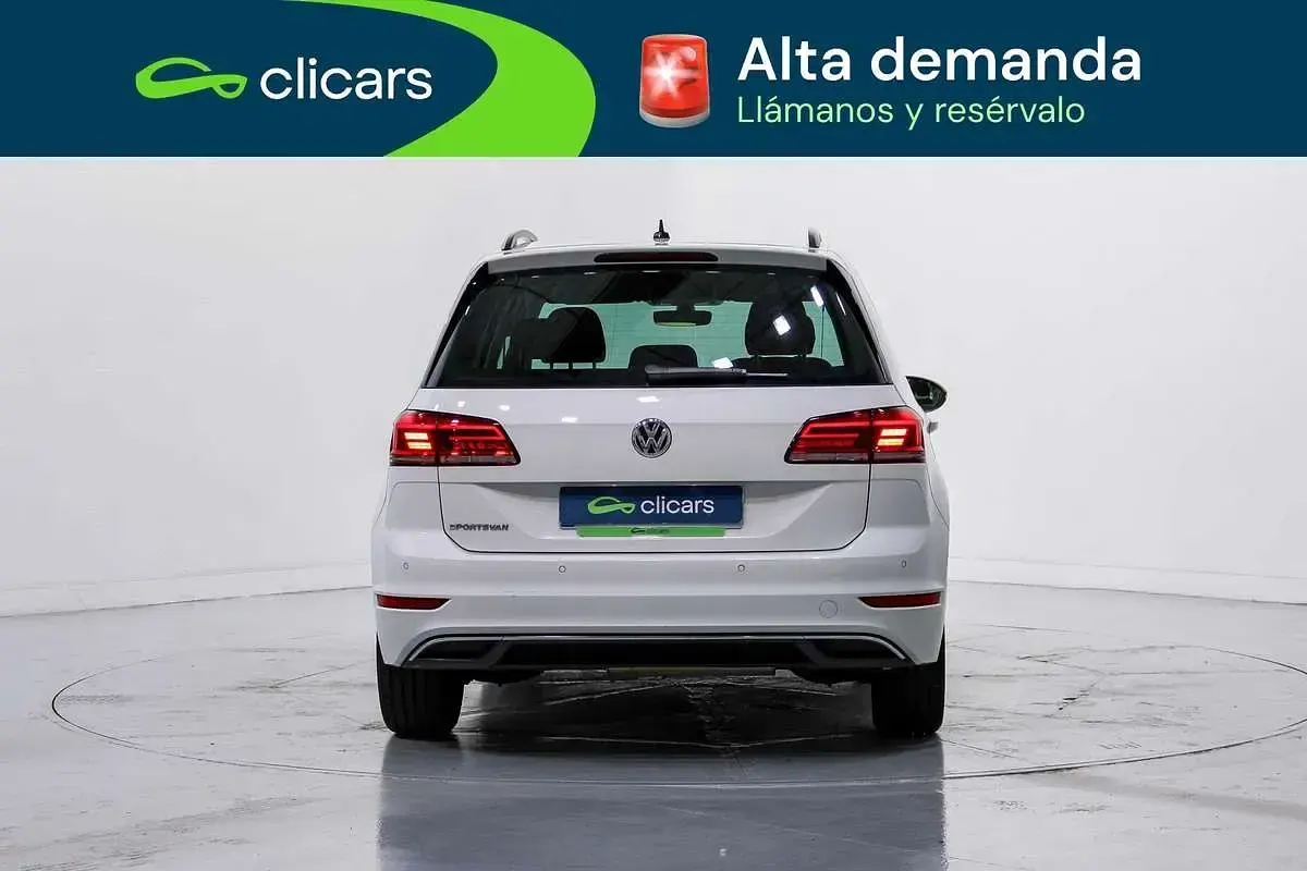 Usado VW Golf Sportsvan Advance 116 CV (85 kW) 2018 Blanco Monovolumen
