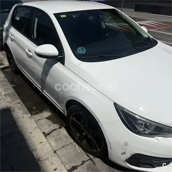 Usado Peugeot 308 Business-Line 130 CV (95 kW) 2018 Blanco Berlina