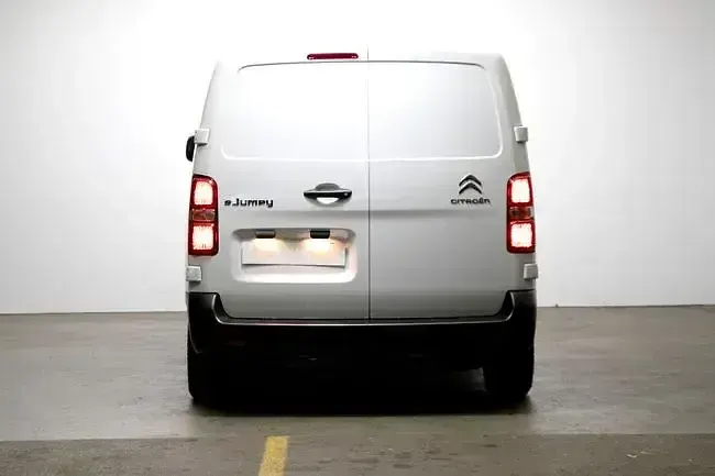 Usado Citroën e-Jumpy 100 kW (136 CV) 2025 Blanco Monovolumen